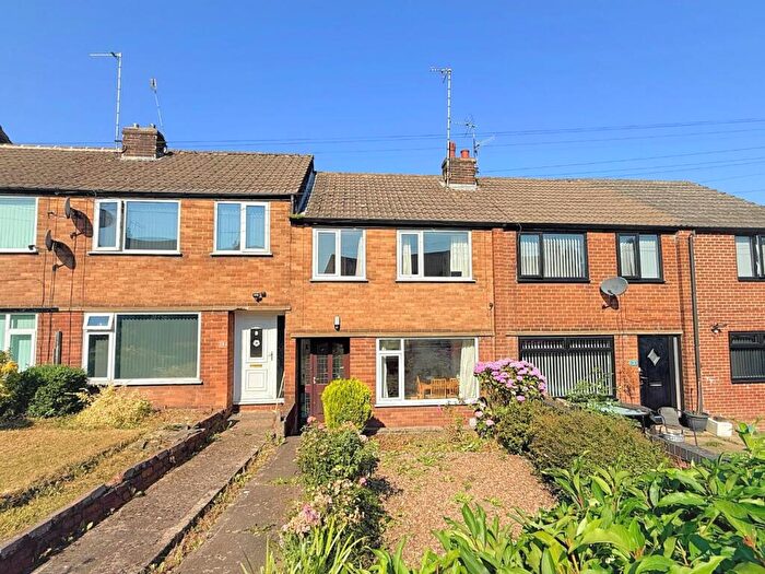 3 Bedroom Terraced House For Sale In Surrey Grove, Pudsey, LS28