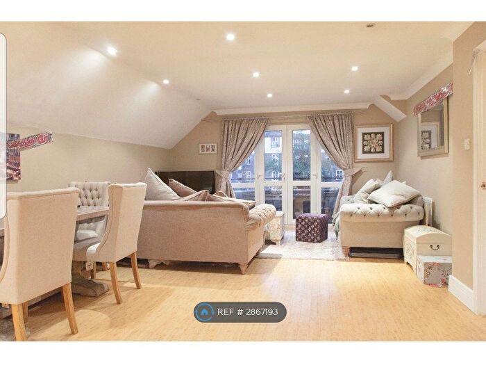 1 Bedroom Flat To Rent In Kings Avenue, London, SW4