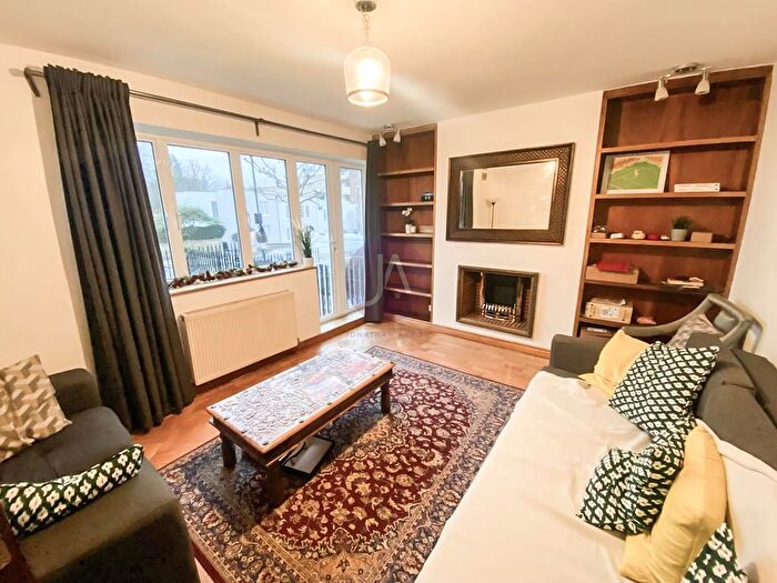 1 Bedroom Flat To Rent In Warner House, Abercorn Place, St. Johns Wood, London, NW8