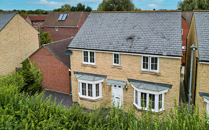 4 Bedroom Detached House For Sale In Honeysuckle Close, Melksham, SN12