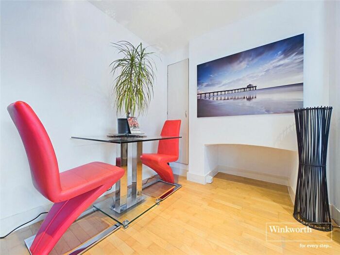1 Bedroom Apartment For Sale In Thomsons Yard, Southampton Street, Reading, Berkshire, RG1