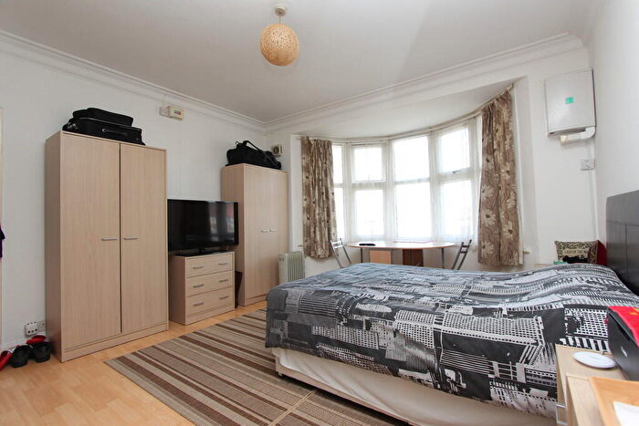 Apartment To Rent In South Harrow, Middx, HA2