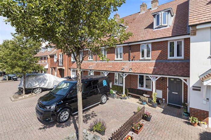 3 Bedroom Terraced House For Sale In Lundy Walk, Hailsham, BN27