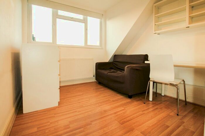 1 Bedroom Flat To Rent In St Albans Road, Watford, WD24