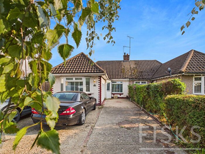 2 Bedroom Semi-Detached House For Sale In London Road, Benfleet, SS7