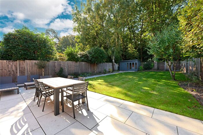 5 Bedroom Detached House To Rent In Lovelace Drive, Woking, Surrey, GU22