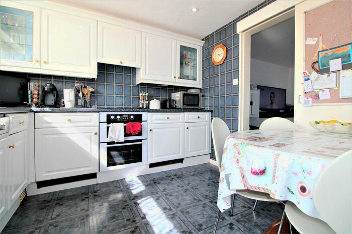 3 Bedroom Terraced House To Rent In Deerswood Avenue, Hatfield, AL10