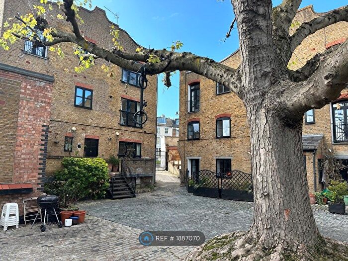2 Bedroom Flat To Rent In Canonbury Mews, London, N5