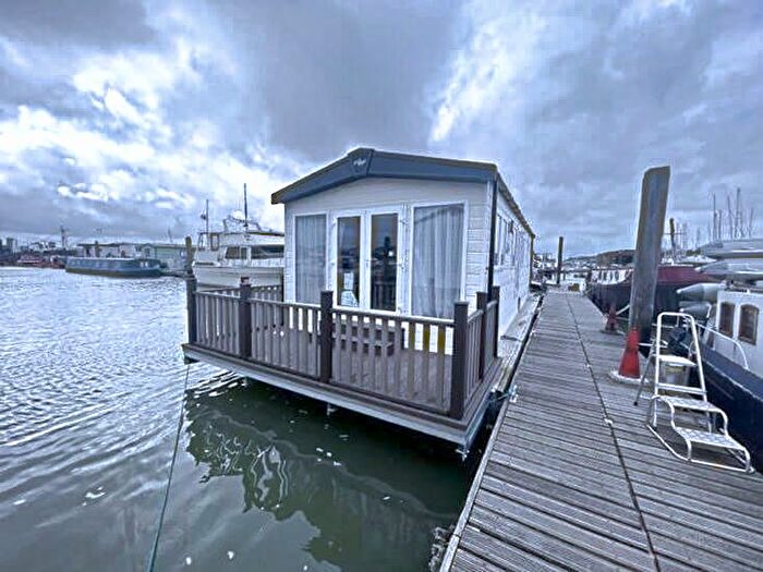 2 Bedroom Houseboat For Sale In Vicarage Lane, Port Werburgh, Rochester, ME3