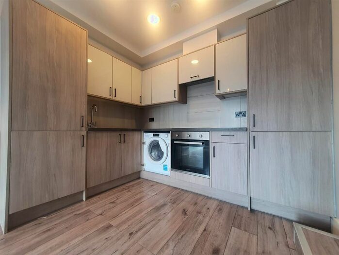 2 Bedroom Flat To Rent In Jasper Court, B Purbeck Road, Hornchurch, RM11