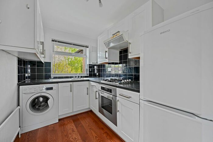 1 Bedroom Flat To Rent In Drew Gardens, Greenford, UB6