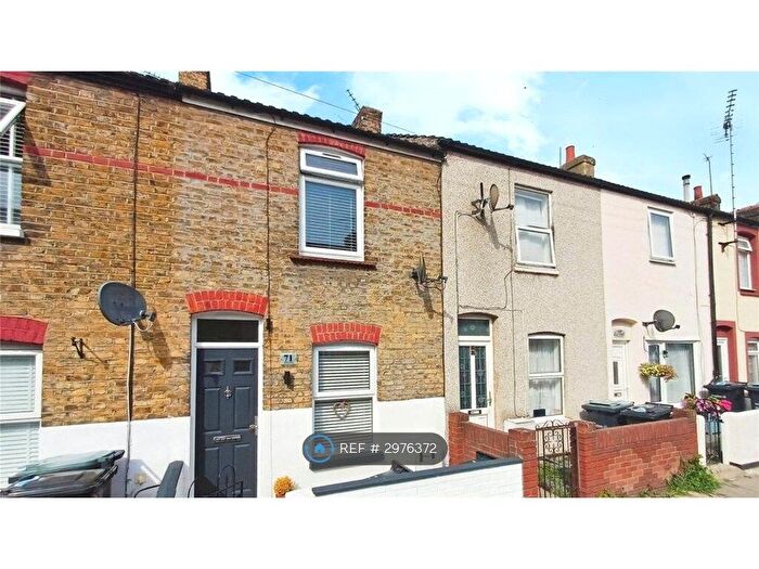 2 Bedroom Terraced House To Rent In Nelson Road, Gravesend, DA11