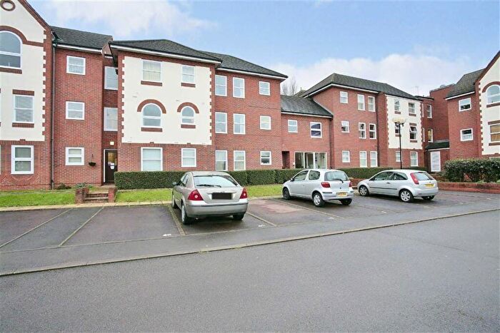2 Bedroom Flat To Rent In Coopers Gate, Banbury, Oxon, OX16