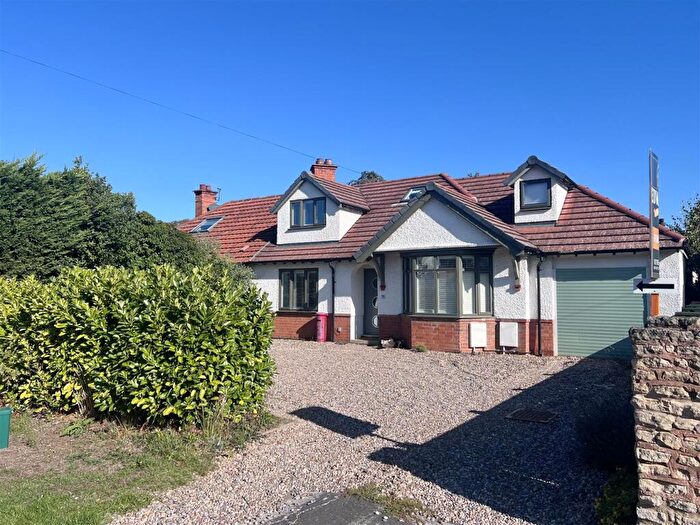4 Bedroom Semi-Detached Bungalow For Sale In Loxley Road, Stratford-Upon-Avon, CV37