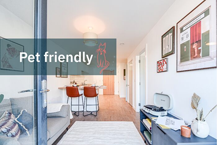 1 Bedroom Apartment To Rent In Cow Green, Halifax, West Yorkshire, HX1