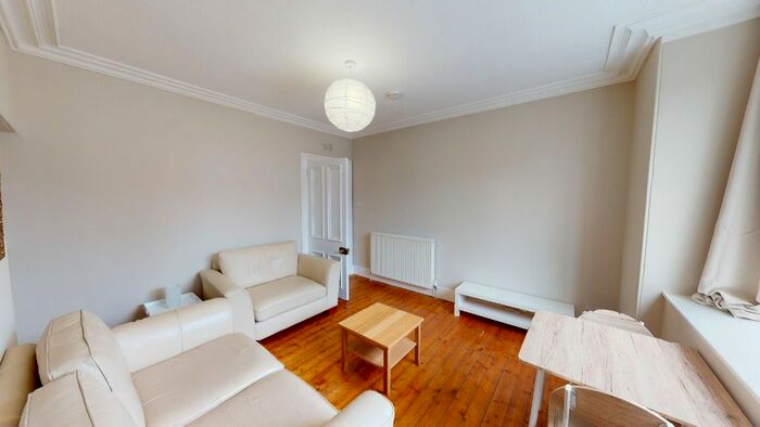 1 Bedroom Flat To Rent In Wallfield Crescent, Rosemount, Aberdeen, AB25