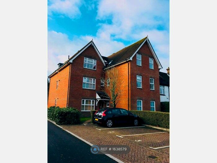 2 Bedroom Flat To Rent In London Road, East Grinstead, RH19