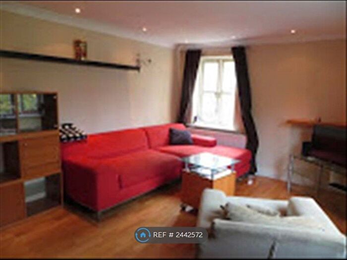 2 Bedroom Flat To Rent In Goddard Place, London, N19