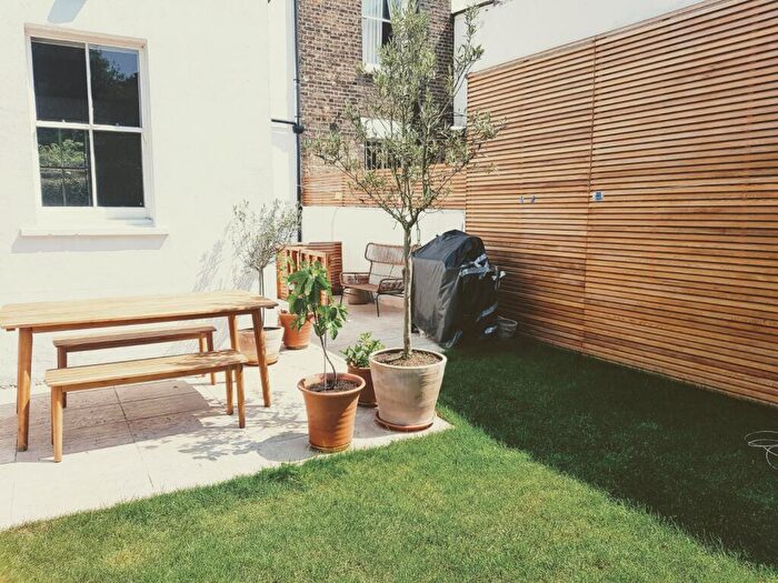 3 Bedroom Maisonette To Rent In Norwood Road, Thurlow Park, SE24