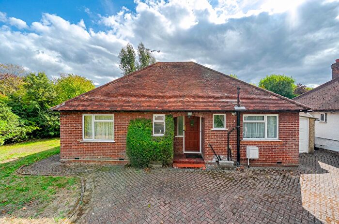 2 Bedroom Bungalow For Sale In Woking, Surrey, GU22