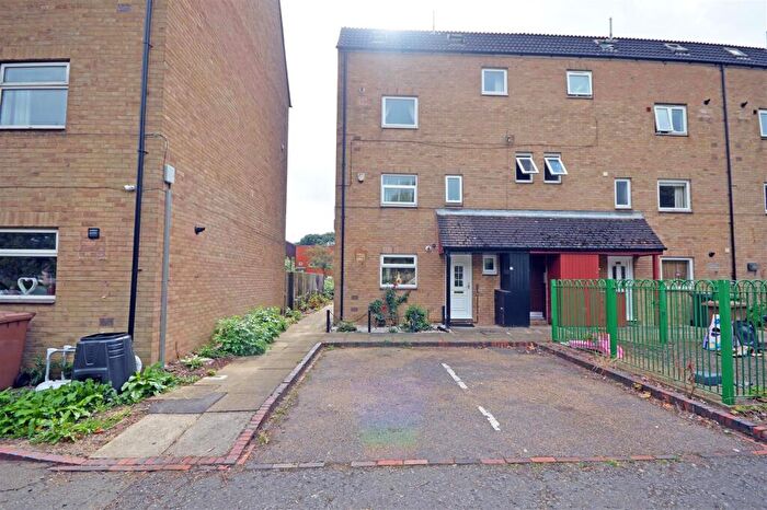 3 Bedroom Flat To Rent In Blackmead, Orton Malborne, Peterborough, PE2