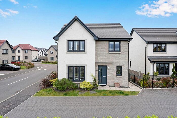 3 Bedroom Detached House For Sale In Springwells Park, Blindwells, EH32