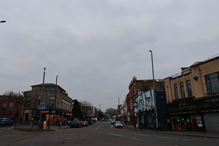 2 Bedroom Apartment To Rent In First Floor Flat, Cheltenham Road, Bristol, BS6