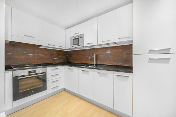 1 Bedroom Flat To Rent In High Timber Street, Queenhithe, EC4V