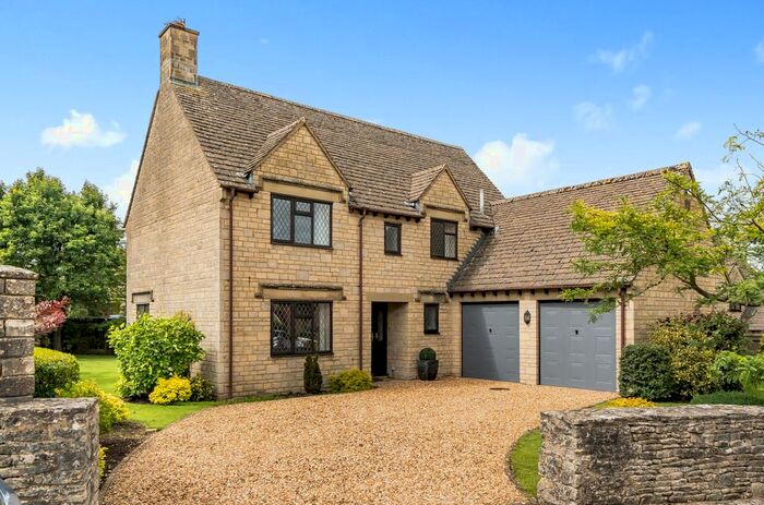 4 Bedroom Detached House For Sale In Tamesis Drive, Kemble, Cirencester, Gloucestershire, GL7