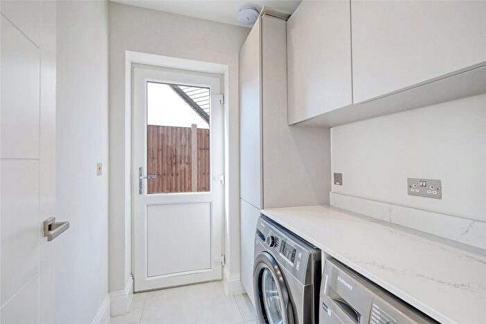 4 Bedroom Detached House For Sale In Guernsey Gardens, Wickford, SS11