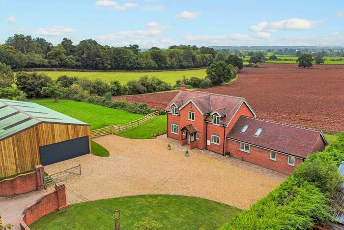 5 Bedroom Detached House For Sale In Hardwick Lane, Clarkes Green, B80