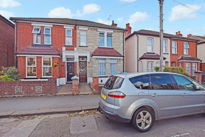 3 Bedroom Semi-Detached House To Rent In Garton Road, Southampton, Hampshire, SO19