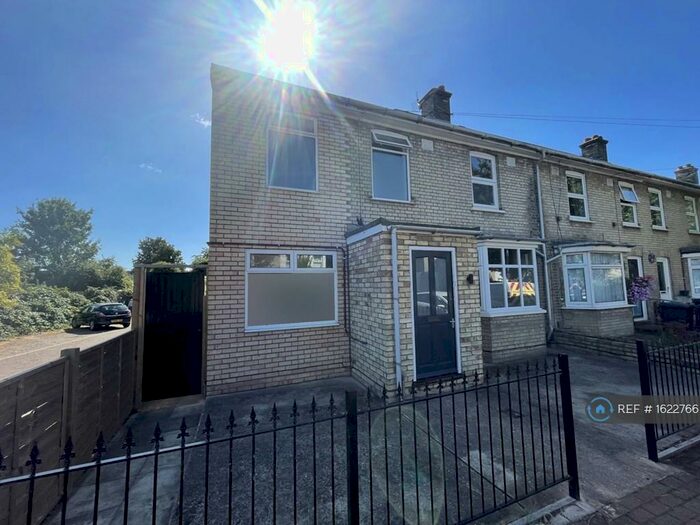 8 Bedroom Semi-Detached House To Rent In Stourbridge Grove, Cambridge, CB1