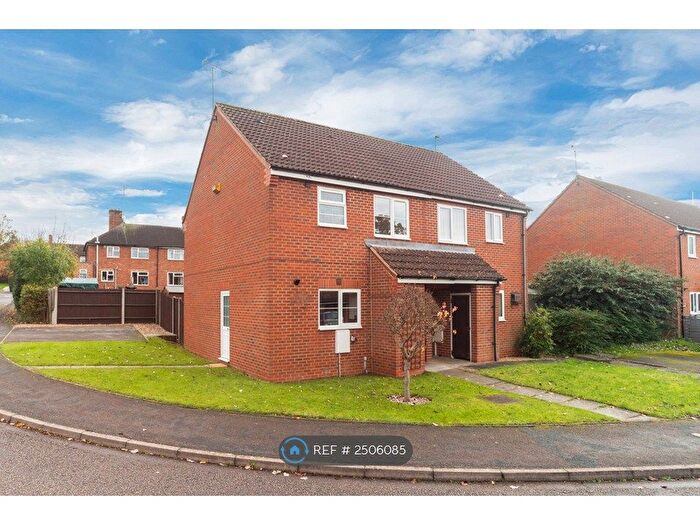 2 Bedroom Semi-Detached House To Rent In Adams Close, Buckingham, MK18