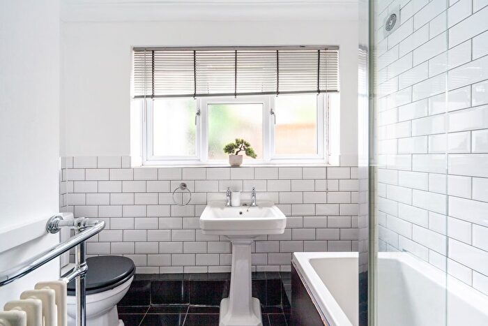 1 Bedroom Flat To Rent In West Ealing, W13