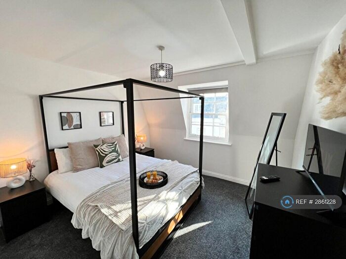 2 Bedroom Penthouse To Rent In St. Thomas Street, Weymouth, DT4