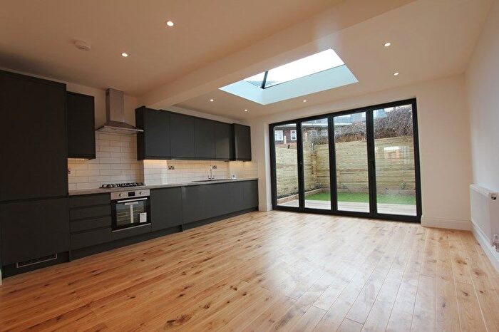 3 Bedroom Terraced House To Rent In Muswell Hill Place, London, N10