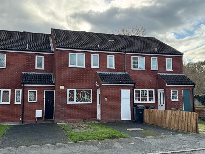 3 Bedroom Terraced House For Sale In Rushall Close, Stourbridge, DY8