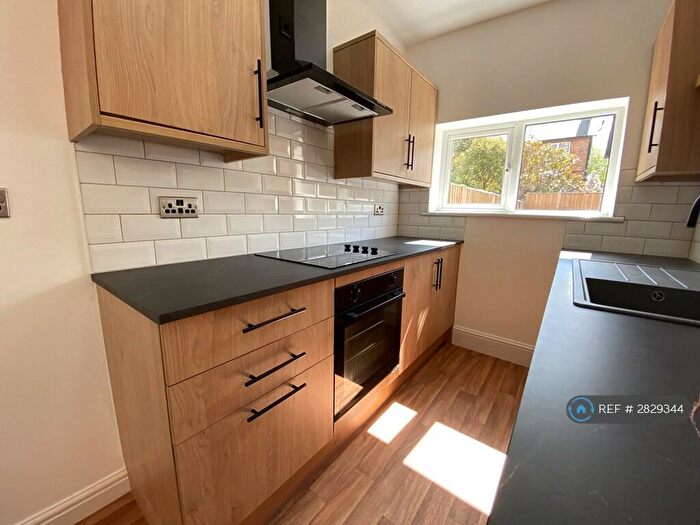 3 Bedroom Semi Detached House To Rent In Portland Road, Nottingham, NG2