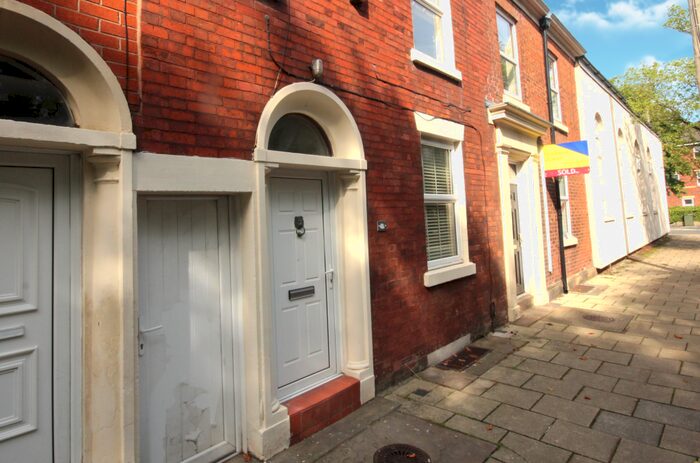 4 Bedroom Terraced House To Rent In St. Pauls Square, Preston, Lancashire, PR1