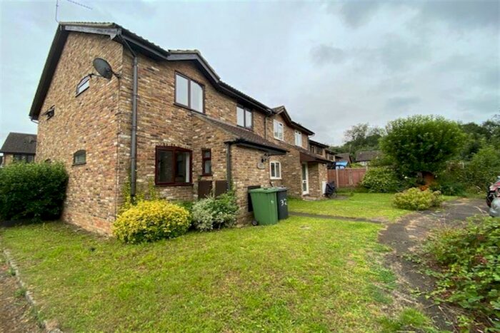 2 Bedroom House To Rent In Chineham, Basingstoke, RG24