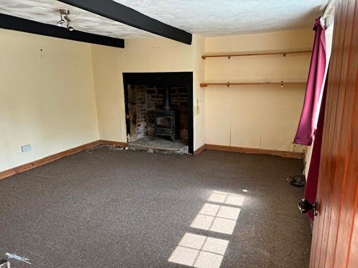 2 Bedroom Cottage To Rent In Occupation Lane, Pudsey, LS28