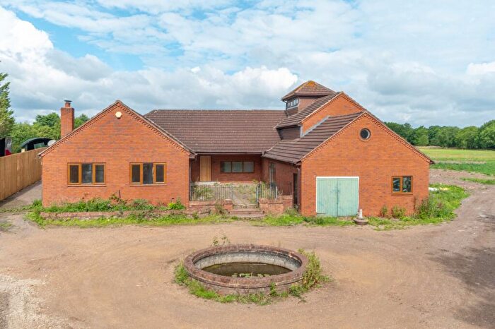 6 Bedroom Detached House For Sale In Icknield Street, Beoley, Redditch, Worcestershire, B98