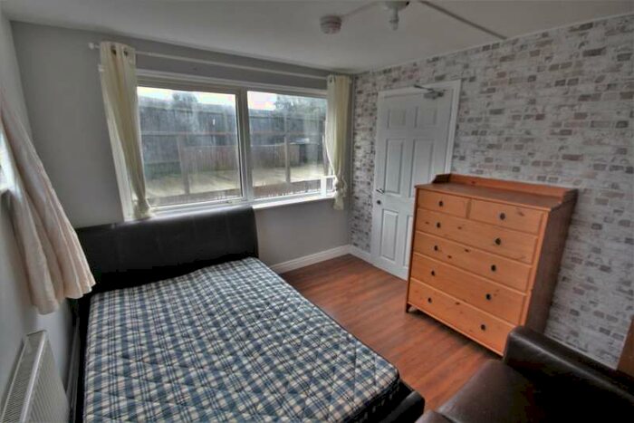 1 Bedroom House To Rent In Glencoe Drive, Wickford, SS11