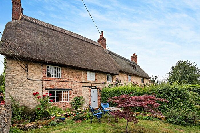 2 Bedroom Semi-Detached House For Sale In Canal Yard, Thrupp, Kidlington, Oxfordshire, OX5