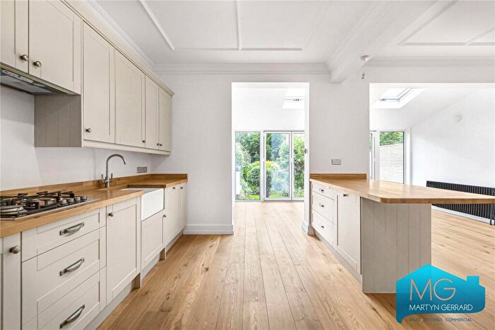 5 Bedroom Semi-Detached House To Rent In Pollard Road, Whetstone, London, N20