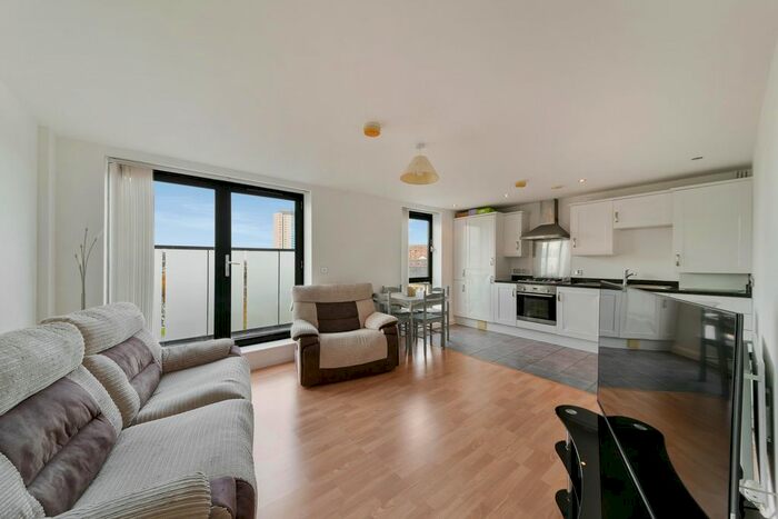 2 Bedroom Flat To Rent In Ariel Apartments, Canning Town, London, E16