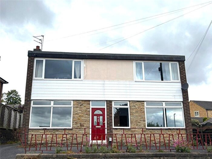 2 Bedroom Flat To Rent In The Town, Dewsbury, West Yorkshire, WF12
