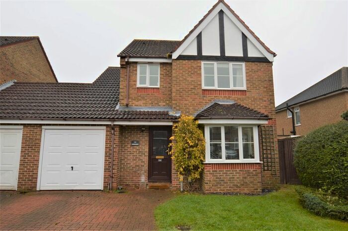 3 Bedroom Link Detached House To Rent In Manor Way, Croxley Green, Rickmansworth, WD3