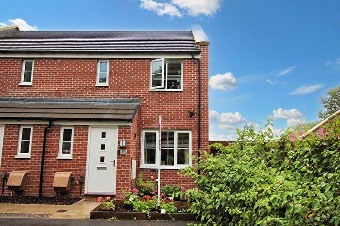 3 Bedroom Semi-Detached House For Sale In Fossebridge Place, Cheltenham, GL52